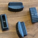 TACO DE PLASTICO PARA ESCALERA RECTANGULAR